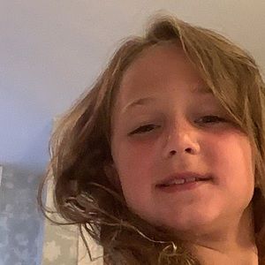 Meet your Posher, Abigail